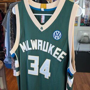 Giannis Antetokounmpo Jersey Size 2XL